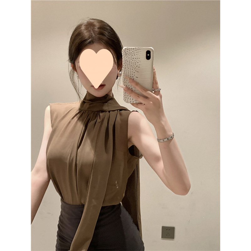レトロなカレー色の袖なしのシフォンのシャツの女性の夏の2025年の新型の気質のリボンのお姉さんの優しい風の上着|undefined