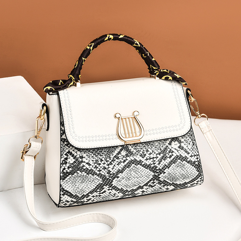 2026 nuevo estilo de lujo ligero bolso cuadrado con patrón de serpiente, bolso de damas, bolso de hombro de estilo exterior, bolso de hombro