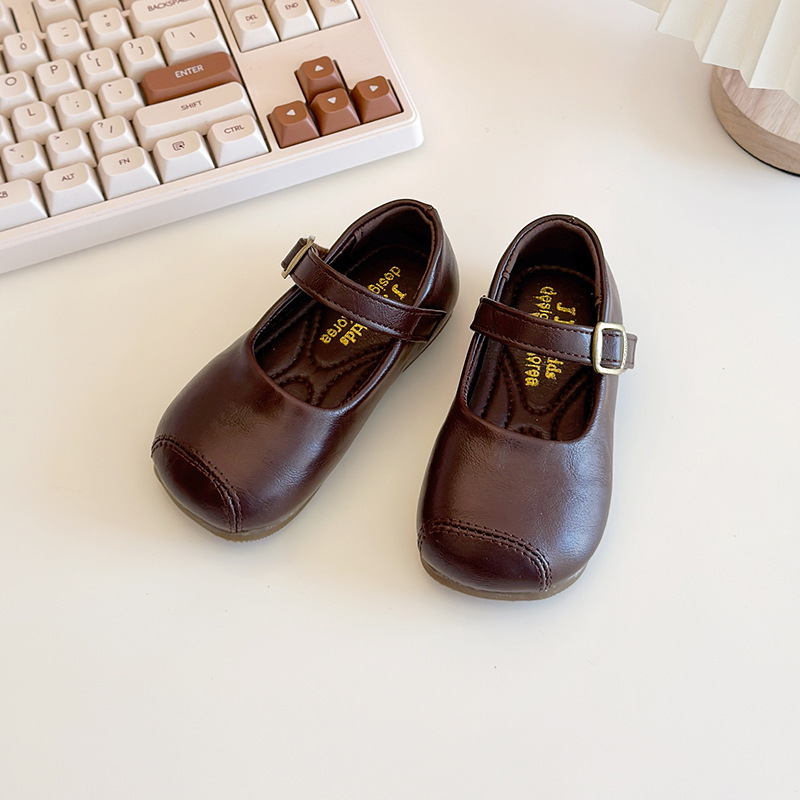 Sapatos de princesa para bebês meninas, com sola macia, estilosos e versáteis. Novo modelo de primavera para mães e filhos._voghion.com