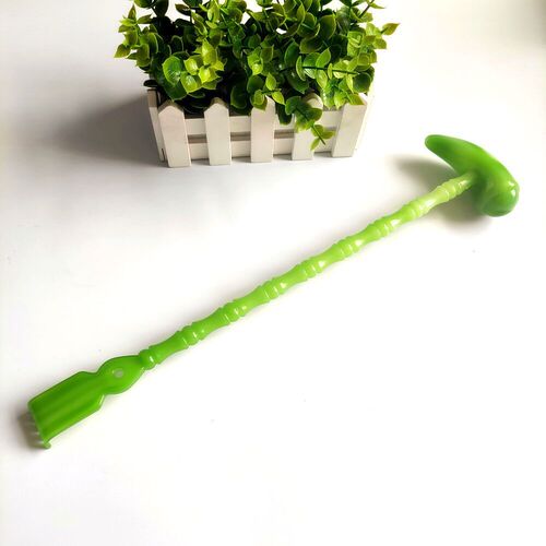 Horn hammer does not ask for itching, scratches the meridians of the whole body, hammers the massage stick, and scratches the back. It is a multi-functional massage hammer.