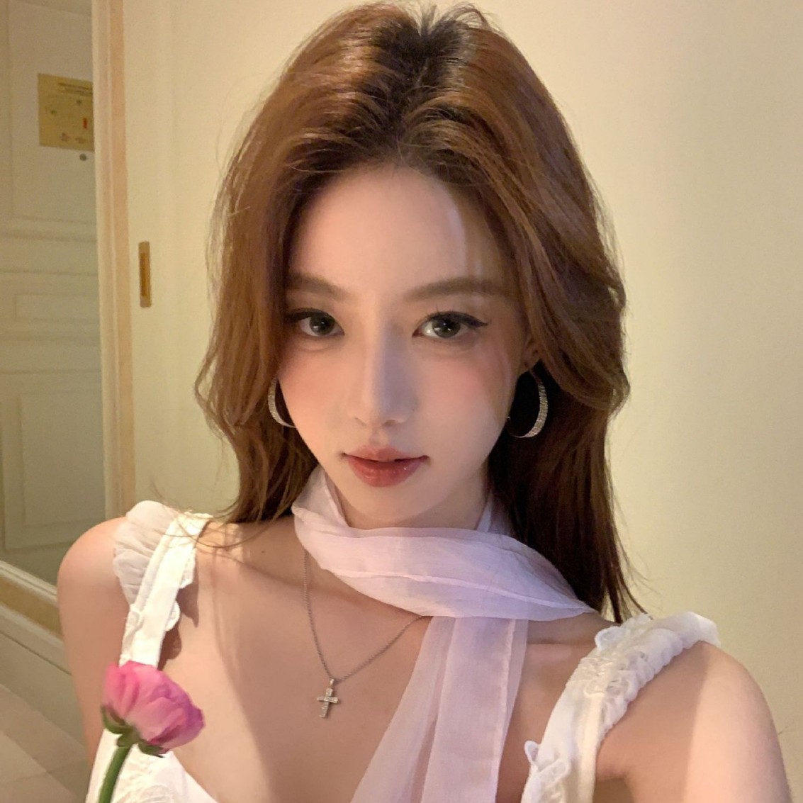 얕은 봄! 핑크 얇은 긴 스카프 목 여자 2025 새로운 올매치 넥 액세서리 목도리 스카프