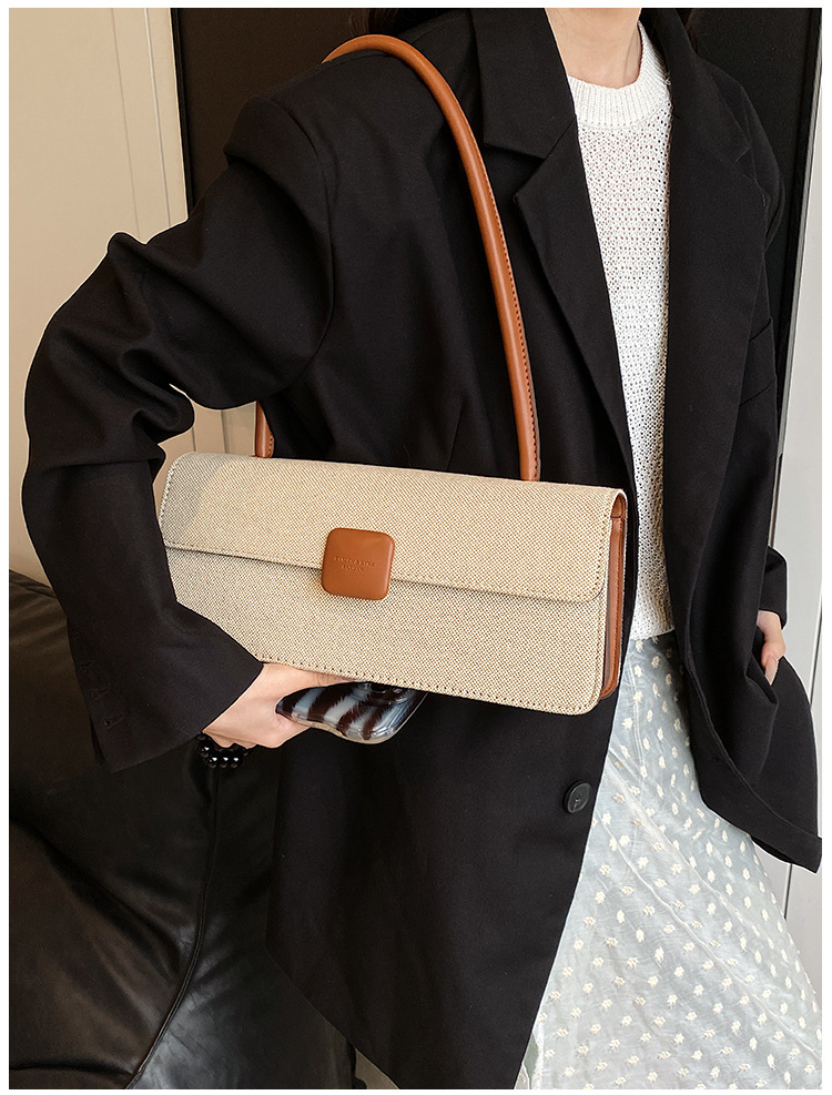 Women's Medium Pu Leather Solid Color Streetwear Lock Clasp Baguette Bag Shoulder Bag display picture 35