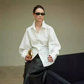 女式牛仔裤;女式针织衫;女式毛呢外套