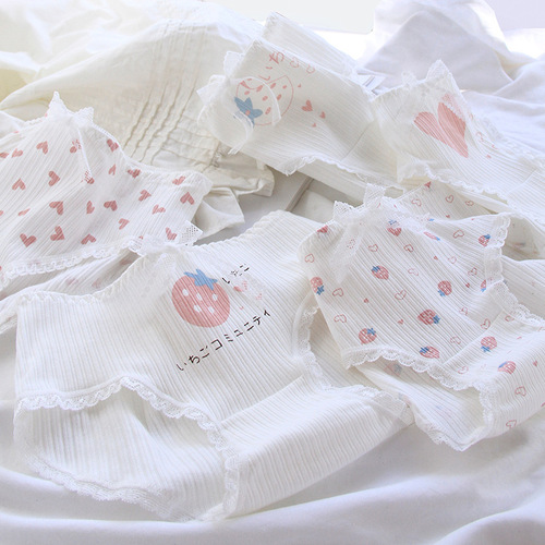 Cute and sweet girl's briefs with love strawberry bow, hip-covering pure cotton crotch mid-waist women's underwear 0749