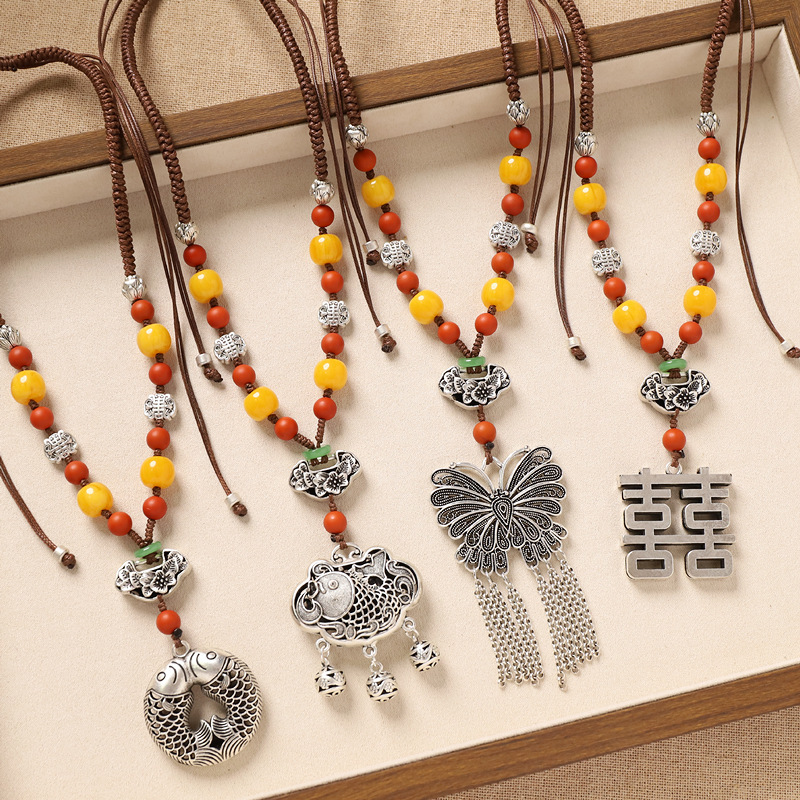 New Chinese Ethnic Style Woven Beeswax Necklace, High-End Silver Pendant, Feminine Clavicle Chain, Chinese Style Retro Accessories