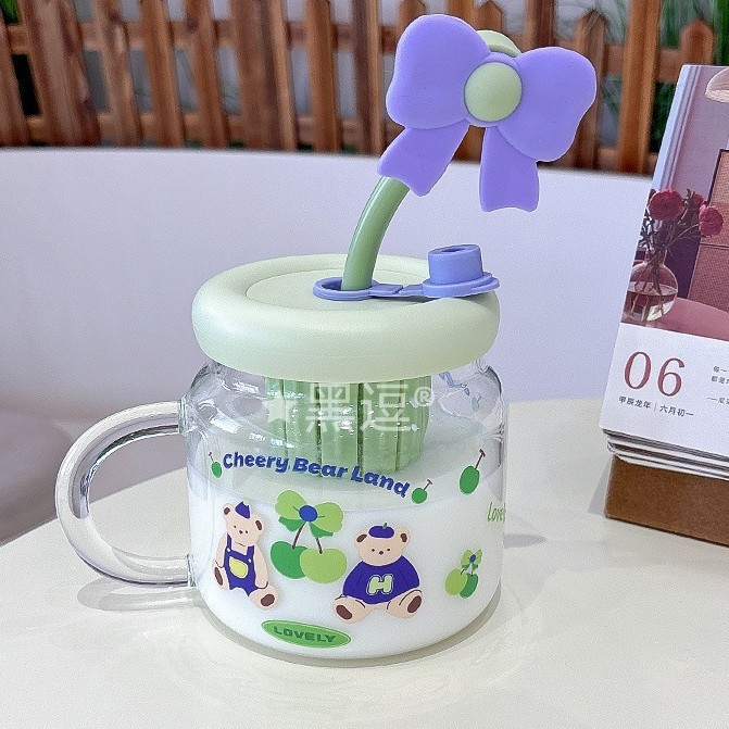 Taza de agua de vidrio resistente a altas temperaturas para niñas, flores lindas de alto valor, corazón de niña, taza de separación de té de oficina