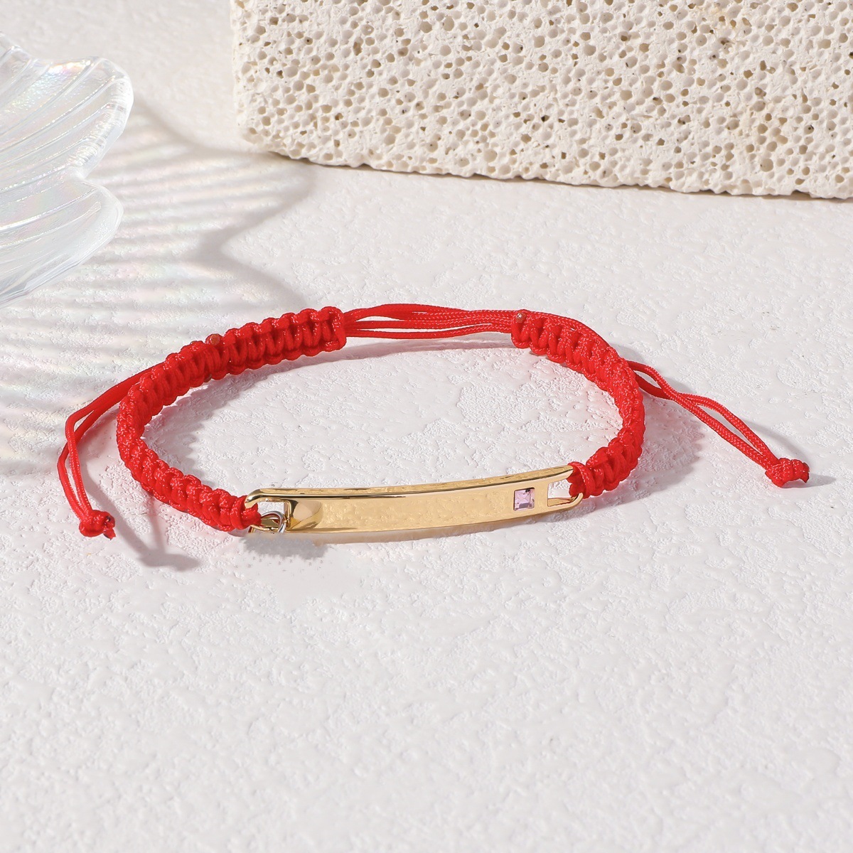 골든 레드 로프 여성 모델