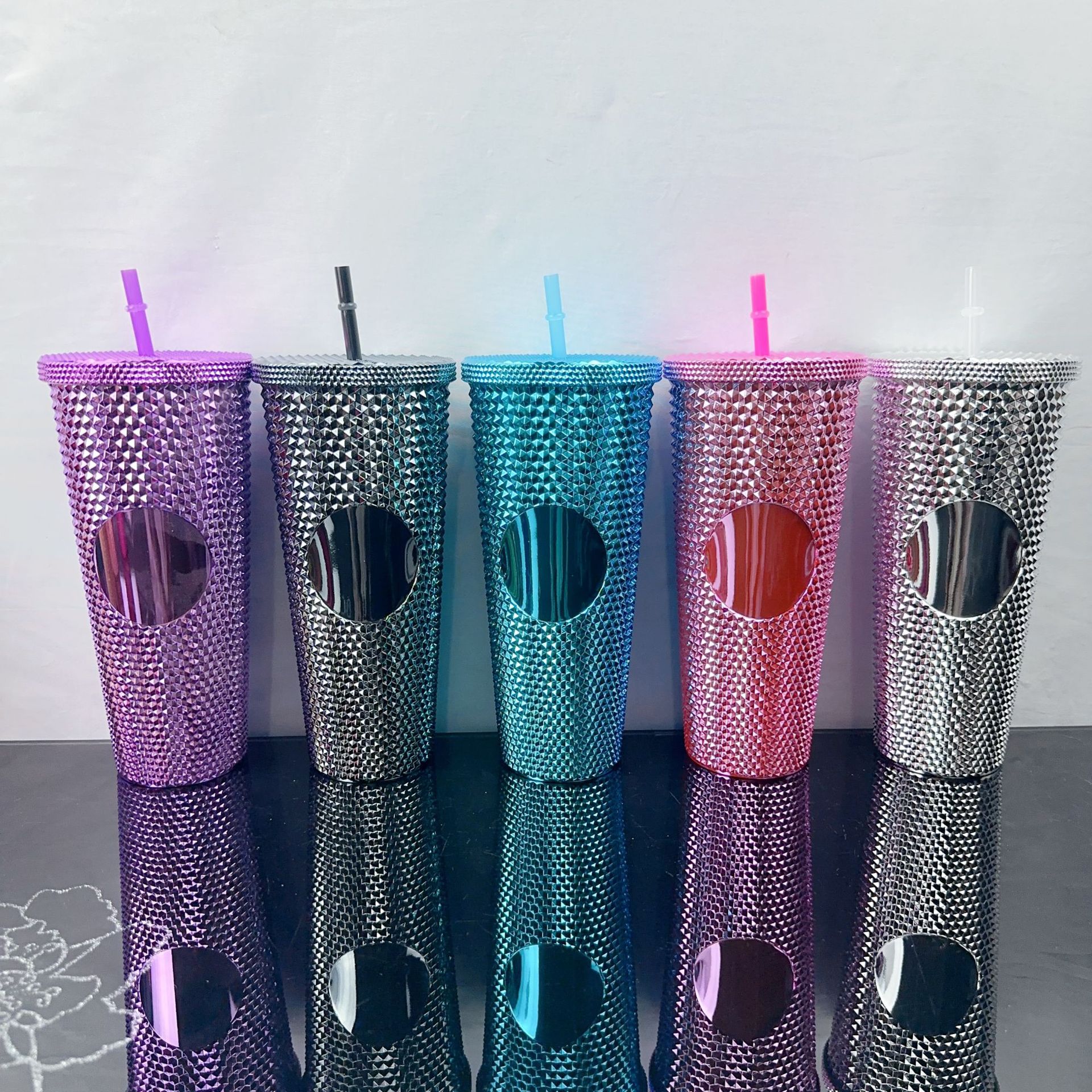 Taza transfronteriza Taza de agua Taza de plástico de doble capa Taza de paja Taza de agua Taza Xingba Taza de paja con tapa Taza de durian galvanizado