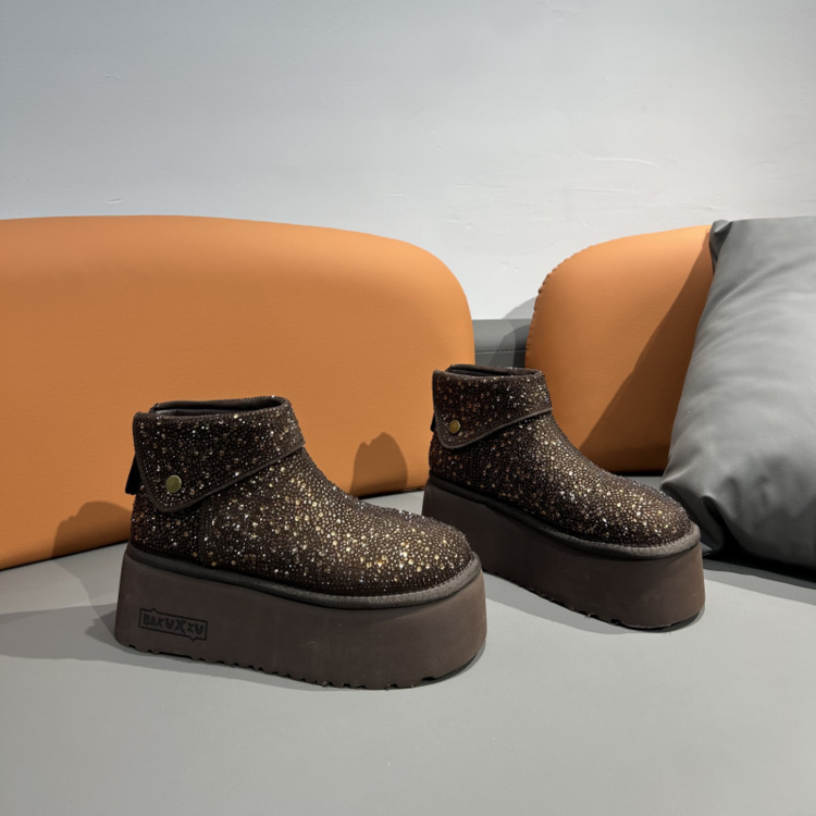 Cross-border full-diamond integrated fine-glitter rhinestone stylish short boots, winter plush-lined warm and comfortable slip-on cotton shoes, available for dropshipping