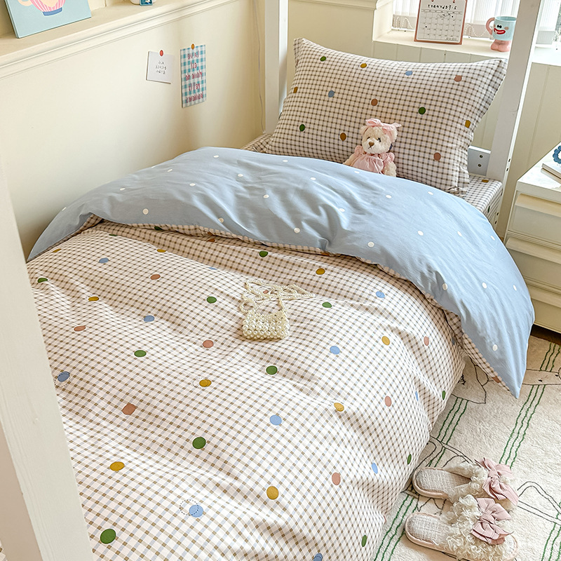 Cama fresca pequeña de cuatro piezas de algodón puro 2025 nuevo estilo dormitorio de estudiantes universitarios sábana edredón ropa de cama de tres piezas