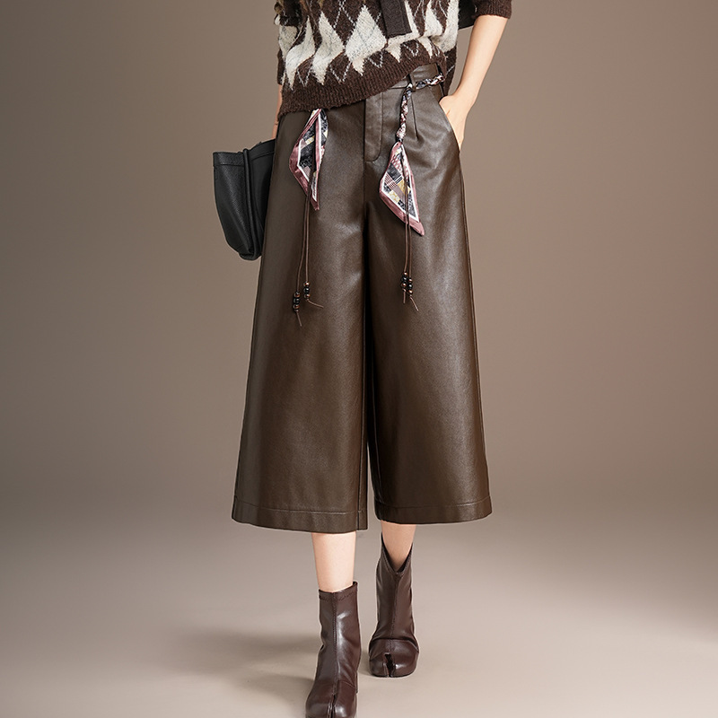 Pu Leather Wide-Leg Pants for Women, Autumn and Winter 2025 New Style, Petite High-Waisted Slimming Casual Versatile Straight Cropped Pants Pu Leather Wide-Leg Pants for Women, Autumn and Winter 2025 New Style, Petite High-Waisted Slimming Casual Versatile Straight Cropped Pants