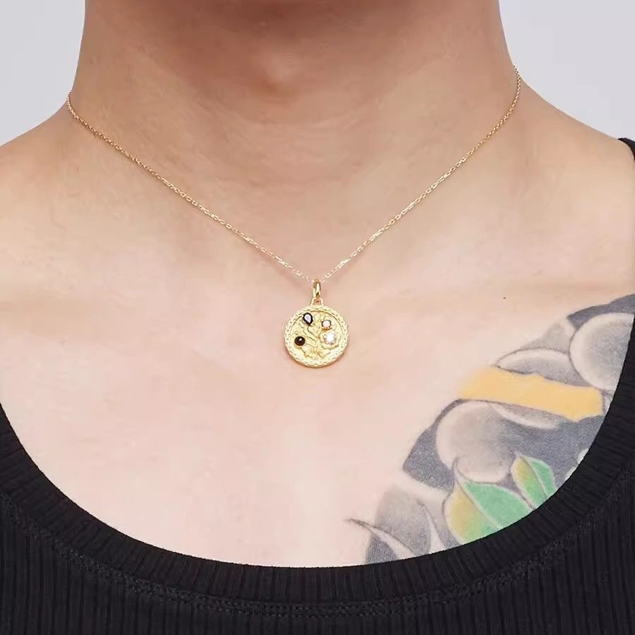 Design Colorful Diamond Flower Pendant Necklace Unique Niche High-End Luxury Collarbone Chain Versatile For Men_voghion.com