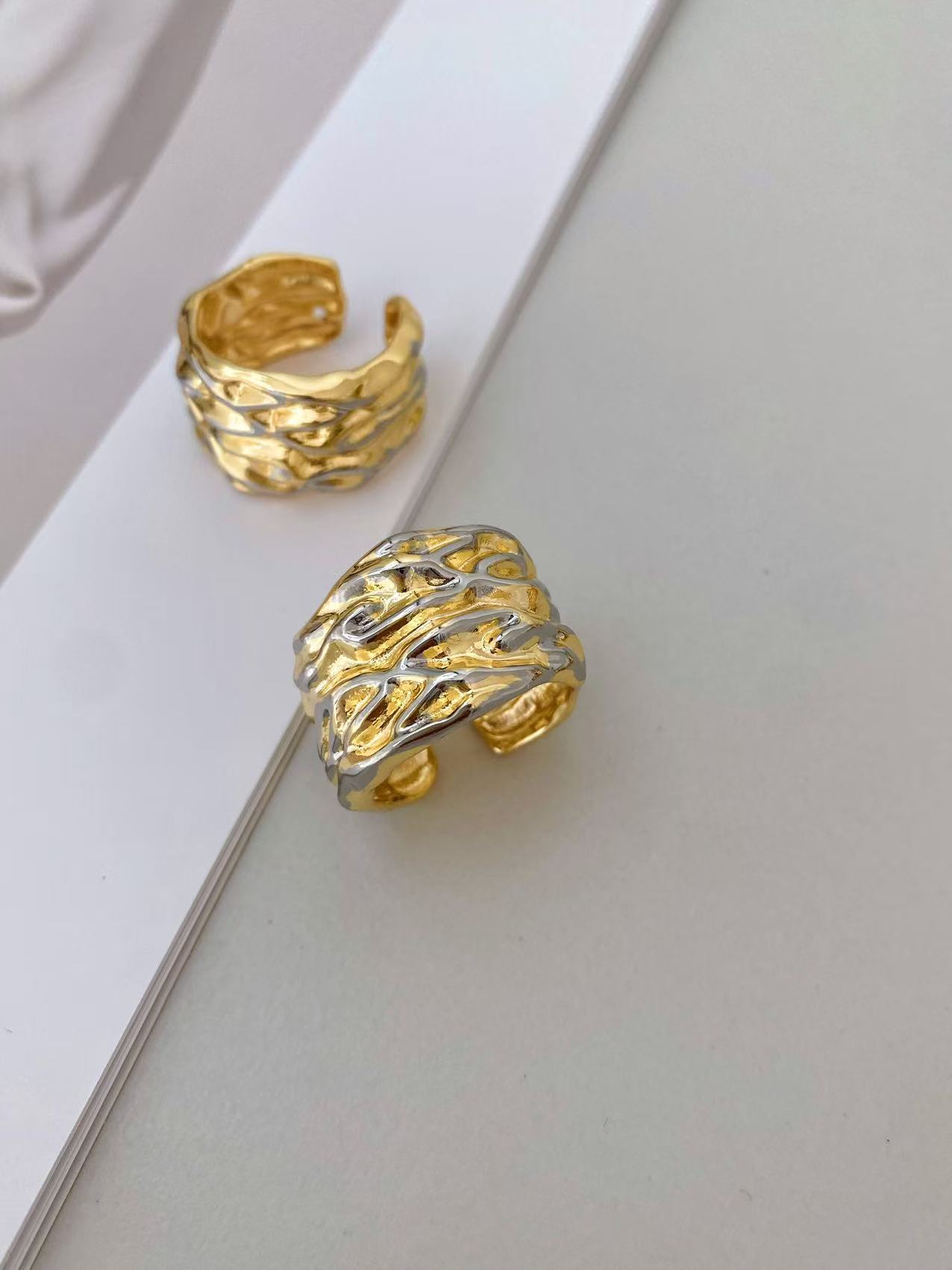 12g Weight Rings, Bangle Classification 1 Piece Quantity Holiday, Daily Occasion Copper Material Geometric Pattern All Seasons Season Women's Gender Mixed Metal, Plating Design Elegant, Classic Style Style Wholesale Jewelry Elegant Classic Style Geometric Copper Mixed Metal Plating Rings Bangle 6