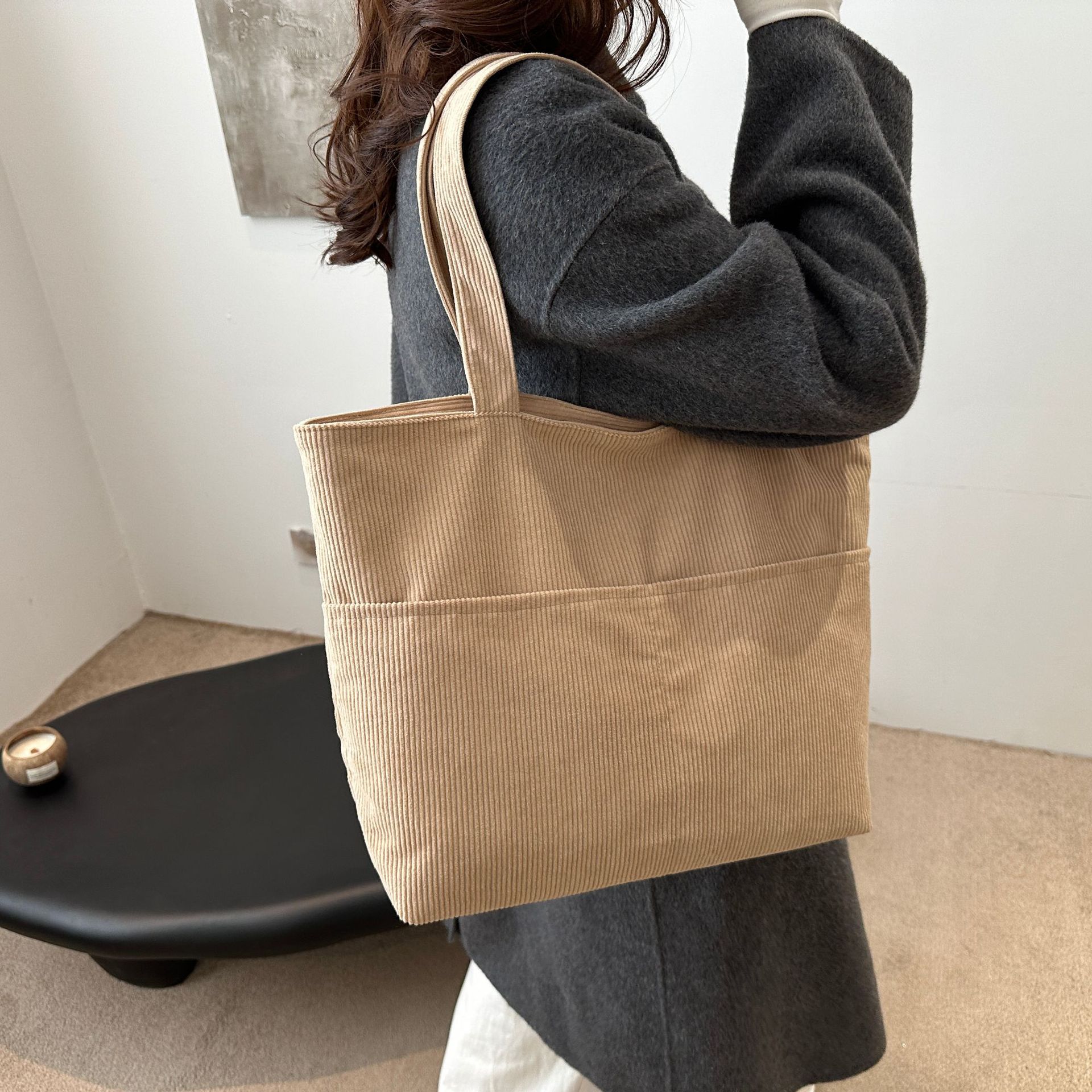 Bolsa de vello retro de gran capacidad para mujeres 2024 nueva moda bolso de mano de color sólido bolso de hombro para estudiantes de arte