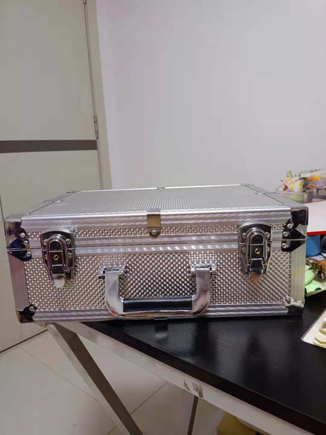 Caja de herramientas portátil de aleación de aluminio Caja de seguro Caja de archivo Caja de almacenamiento de contraseña Caja de instrumentos Caja de almacenamiento de objetos pesados