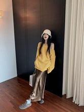 慵懒黄色露肩针织毛衣女夏季2025新款复古休闲宽松显瘦软糯风上衣