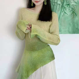 开春chic法式穿搭渐变绿色针织衫不对称超好看独特漂亮修身上衣女