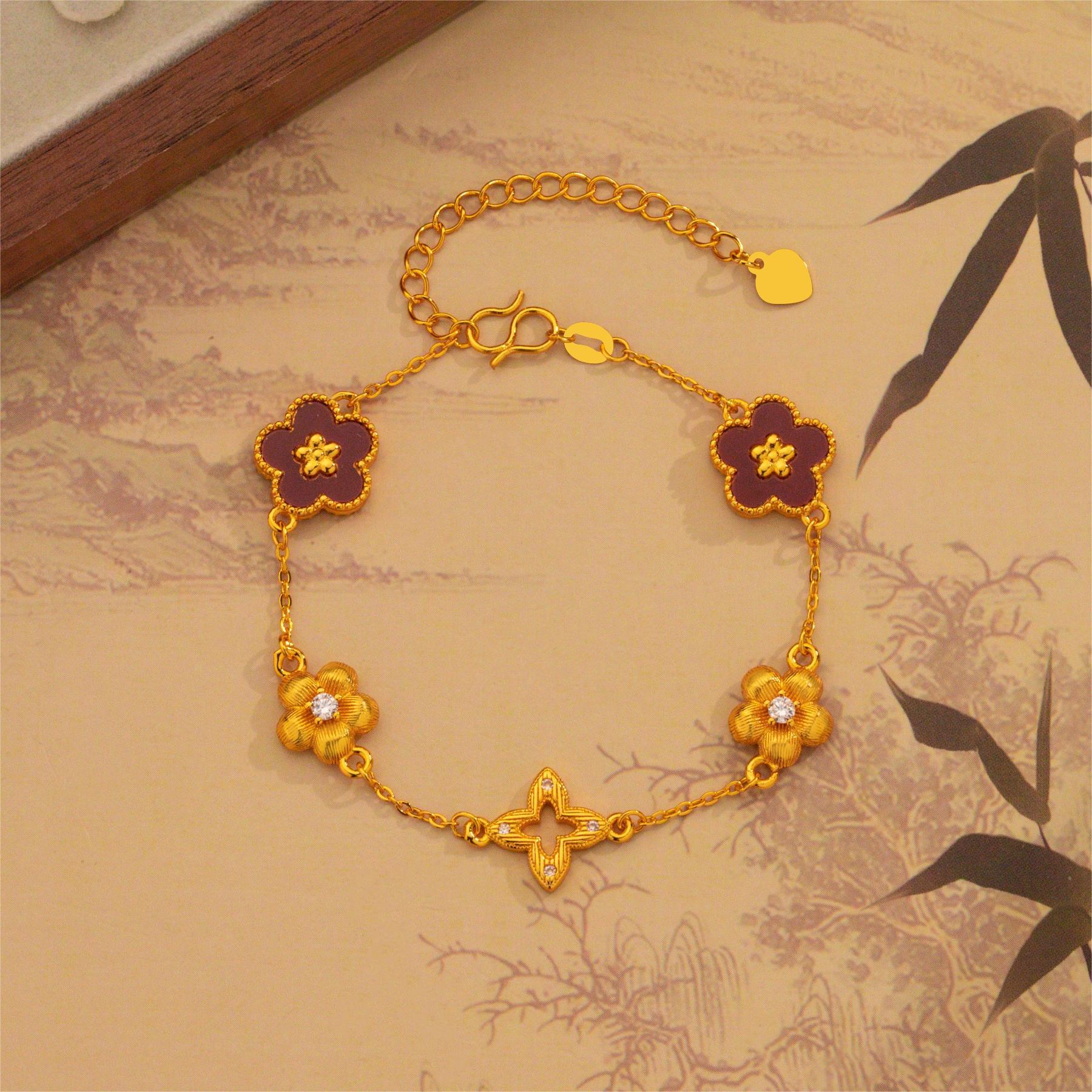 Plum Blossom Four-Leaf Clover Bracelet, Feminine, Light and Luxurious, Niche Design with Diamonds, 2025 New Hand Jewelry, Gift for Besties