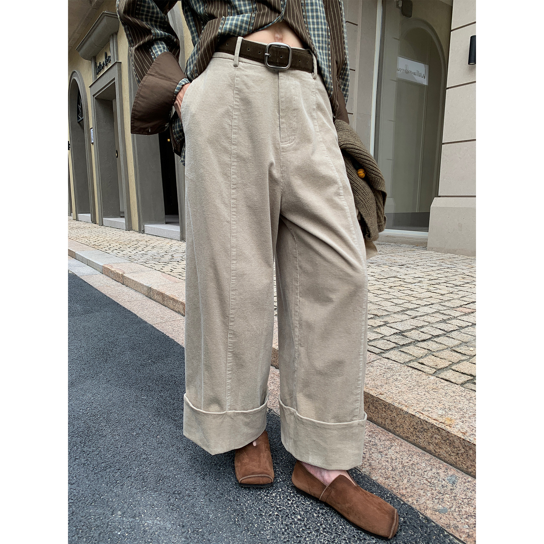 NEIHE内赫复古灯芯绒卷边休闲宽松直筒阔腿长裤女秋冬新款257335