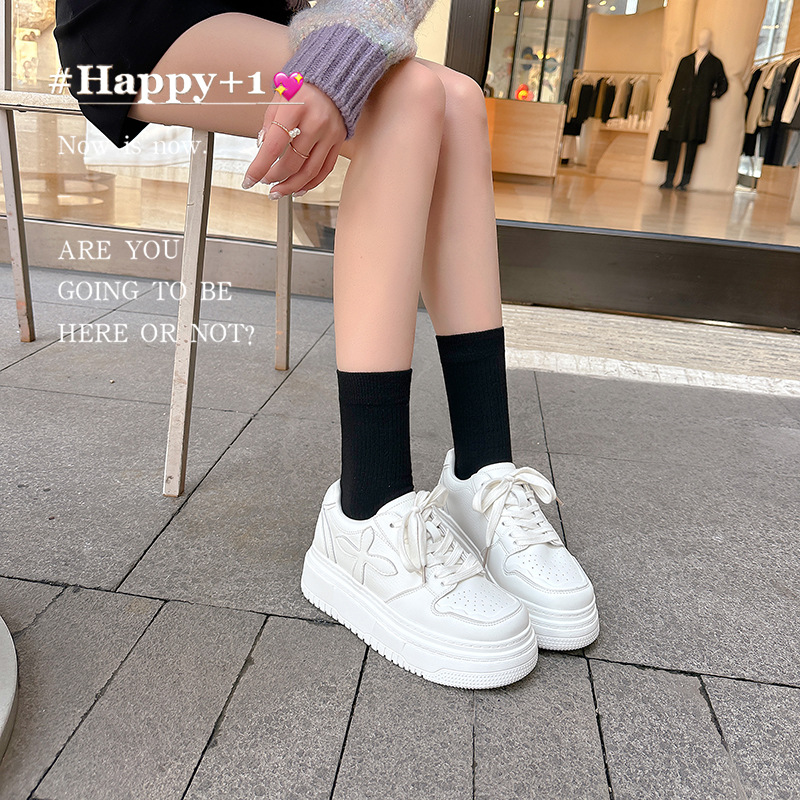 Zapatos de plataforma de punta redonda de cuero para mujer 2025 nuevo estilo de plataforma con cordones zapatos blancos deportivos y de ocio