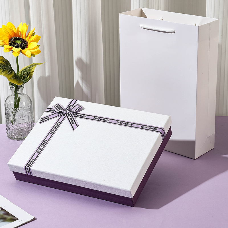 Caja de regalo vacía caja de regalo de Año Nuevo rojo estilo clásico grande ropa interior cálida bufandas caja de embalaje personalizada log