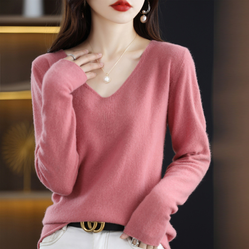 2023气质针织衫低v领毛衣女秋冬新款套头修身内搭长袖打底针织衫