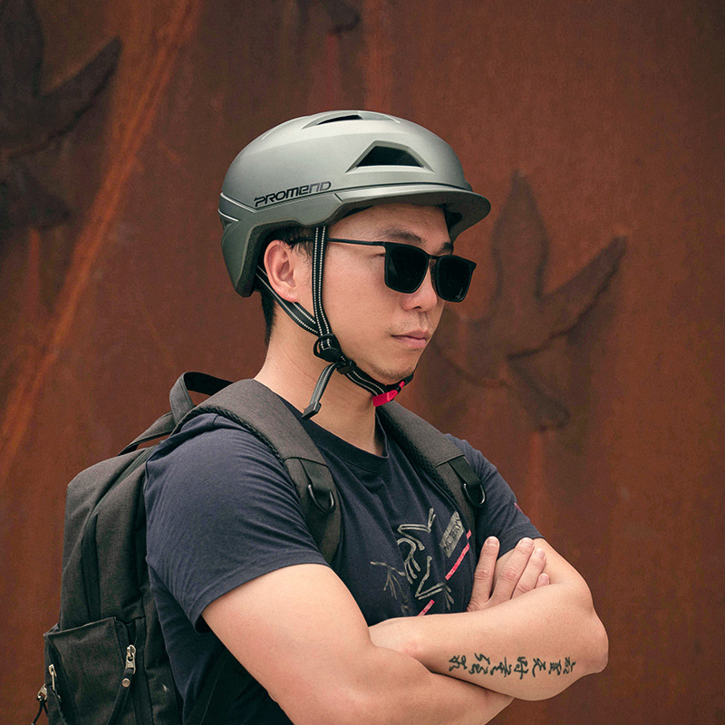 Cycling helmet Summer men and women urban commuter leisure electric bicycle helmet warning tail light safety helmet equipment