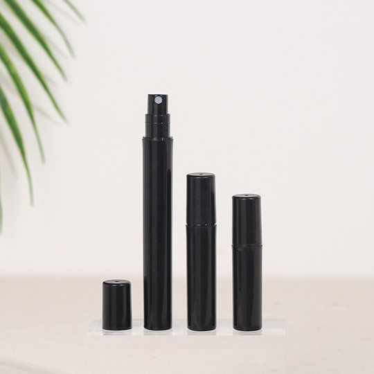Factory direct spot 2ML3ML5ML buckle perfume pen perfume bottle plastic spray bottle bottled trial pack