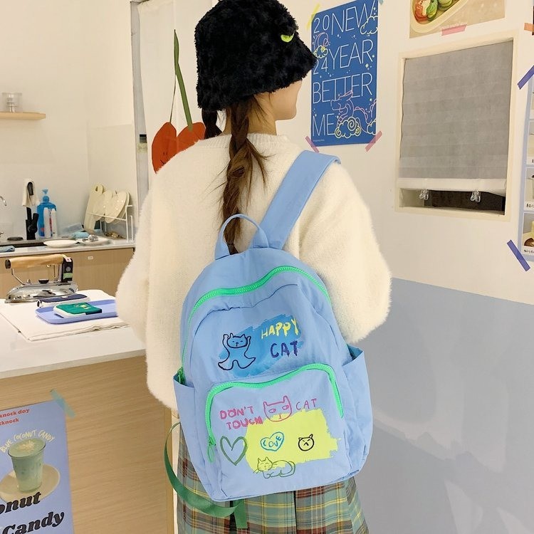 Unique Graffiti Backpack for Women, Lightweight and Stylish, Suitable for Middle School and College Students, Cute School Bag, Trendy Double-Shoulder Backpack for Women