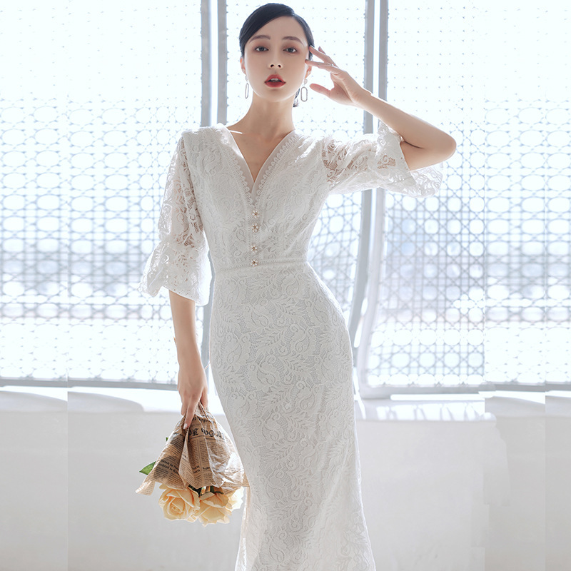 French-Style Wedding Dress 2026 New Lace Simple Light Wedding Dress for Travel Photography, Mesh Retro Fishtail Skirt with Small Train for Women