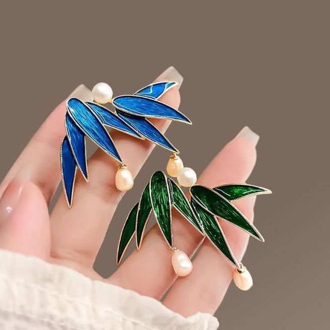 Nostalgic Retro Style Bamboo Brooch Bamboo Pearl Pin Corsage Accessories High-end Design Sense Niche Hanfu Cheongsam
