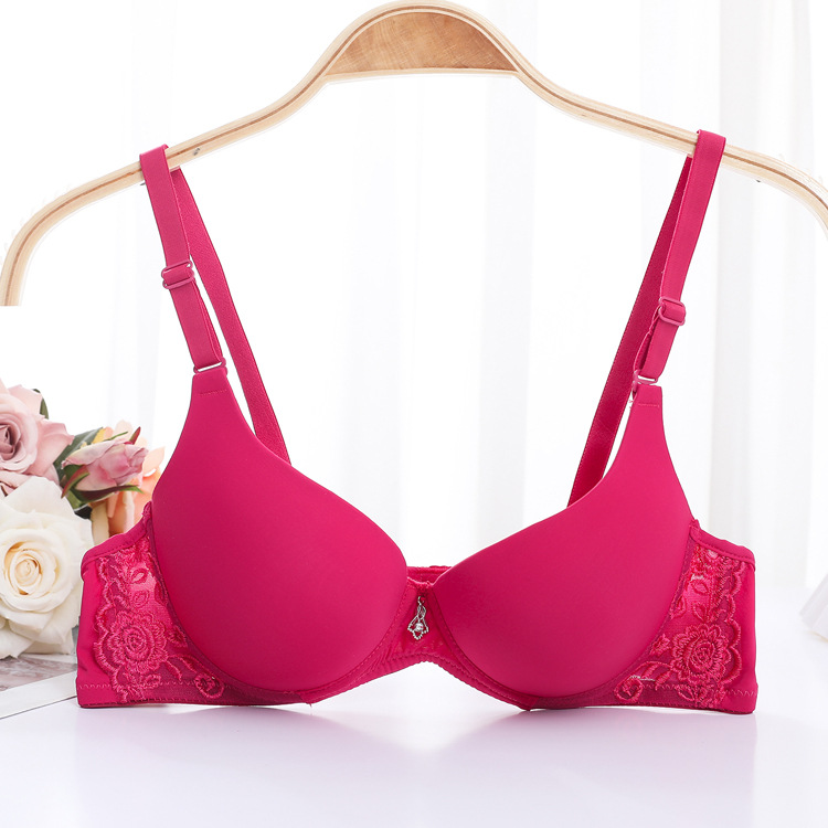 Fábrica de ropa interior de Shantou ajustable en el sitio brillante sin marcas sujetador de pecho pequeño para mujeres reunidas sujetador japonés para jóvenes