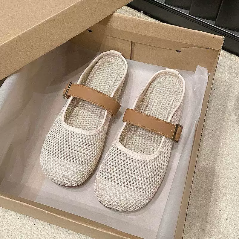 Тапочки 2025 женские летние уличные балетки новые повседневные с вырезами дышащие сетчатые плоские с маленьким ароматом ленивые сандалии