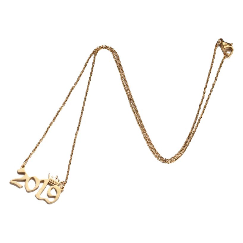 Кросс-бордерное колье из нержавеющей стали в стиле легкой роскоши с цифровым кулоном в виде короны, металлический дизайн, женское нишевое украшение, оптовая продажа