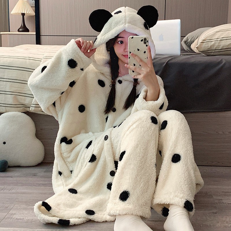 Transmisión en vivo de invierno transfronterizo cálido más pijamas engrosados de terciopelo mujeres lindo rebeca de solapa de ins servicio a domicilio de una pieza