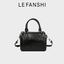 �W���͹ſ羳�߶���Ƥ�^��ţƤ������X�L���^��ʿ�Dб���ɫŮ��