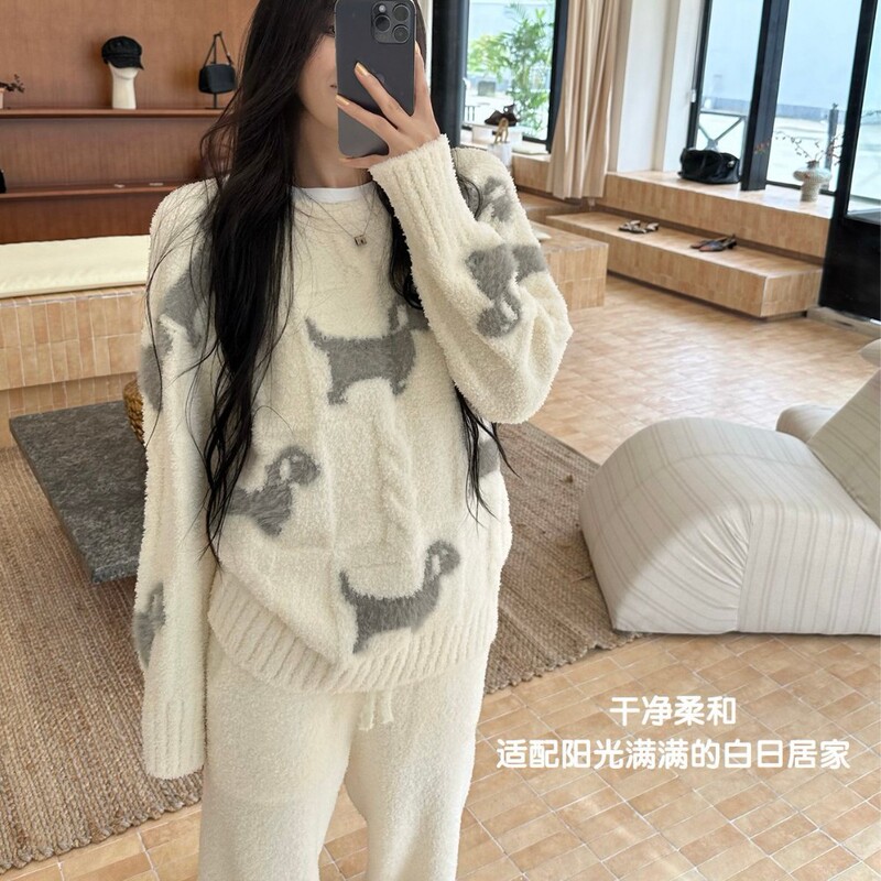 1267 Autumn and winter women's warm thermal clothing set with puppy jacquard pattern, cute cartoon dachshund design, thick and loose pajamas 1267 Autumn and winter women's warm thermal clothing set with puppy jacquard pattern, cute cartoon dachshund design, thick and loose pajamas