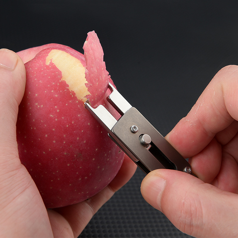 钛合金小刨刀开瓶器随身钥匙扣挂件户外野营多功能工具瓜果削皮器