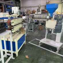 不锈钢天然气管PE包塑机/天然气波纹管成型设备