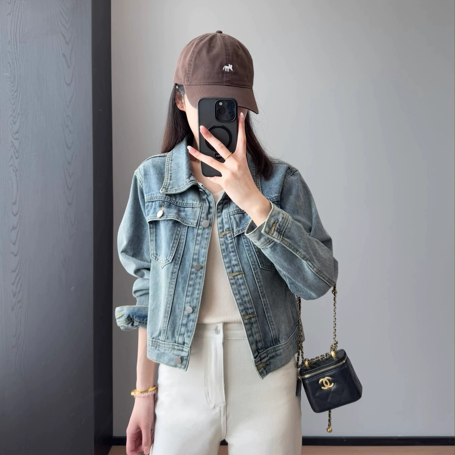 Design fresh light short denim skirt, jacket, western style
