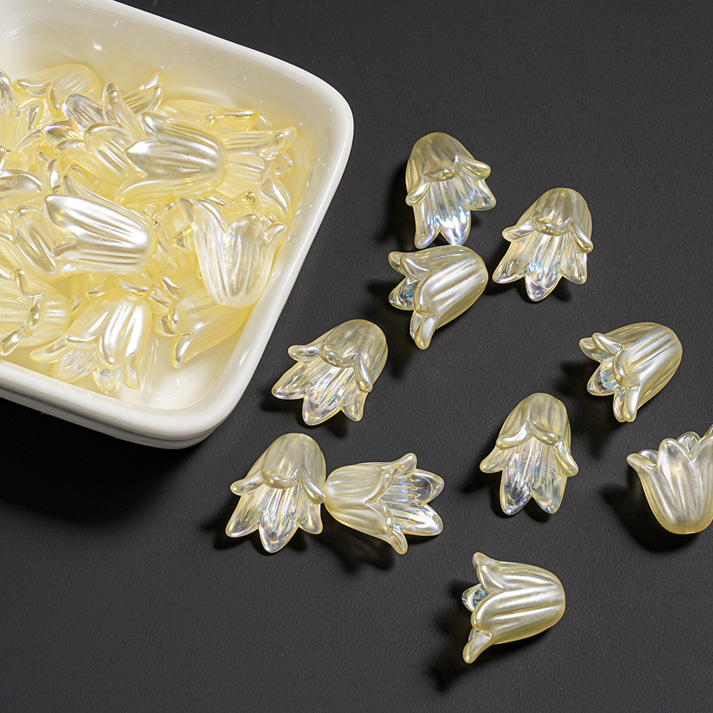 Cristal transparente con cuentas, flor de cuerno de lirio, colgante de teléfono móvil, llavero, colgante de cadena trasera, decoración pequeña