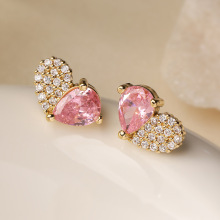 18K���ʯ���Ķ���Ů���Ŀ羳С�ھ��¶��ο羳����ʱ������ͭ��