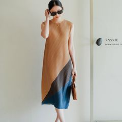 Quality 2024 summer high-end pleated high-end contrasting temperament commuting loose casual fashionable dress