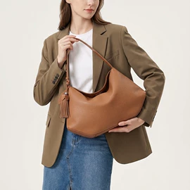 真皮女包;女士斜挎包