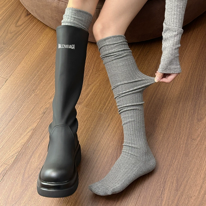 Japanese high quality summer colored white knee socks, fitted