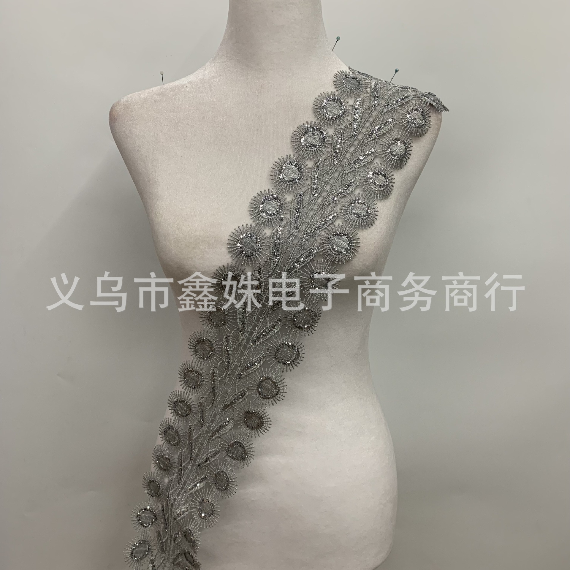外贸热销金粉蕾丝蕾丝刺绣花边 民族表演礼服窗帘布艺服装辅料