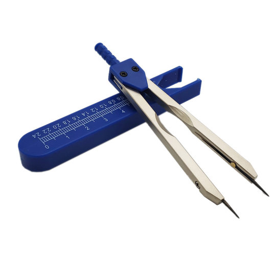 Practice scoring ECG professional drawing with a set of graduated compasses cardiology measuring ruler student track Division
