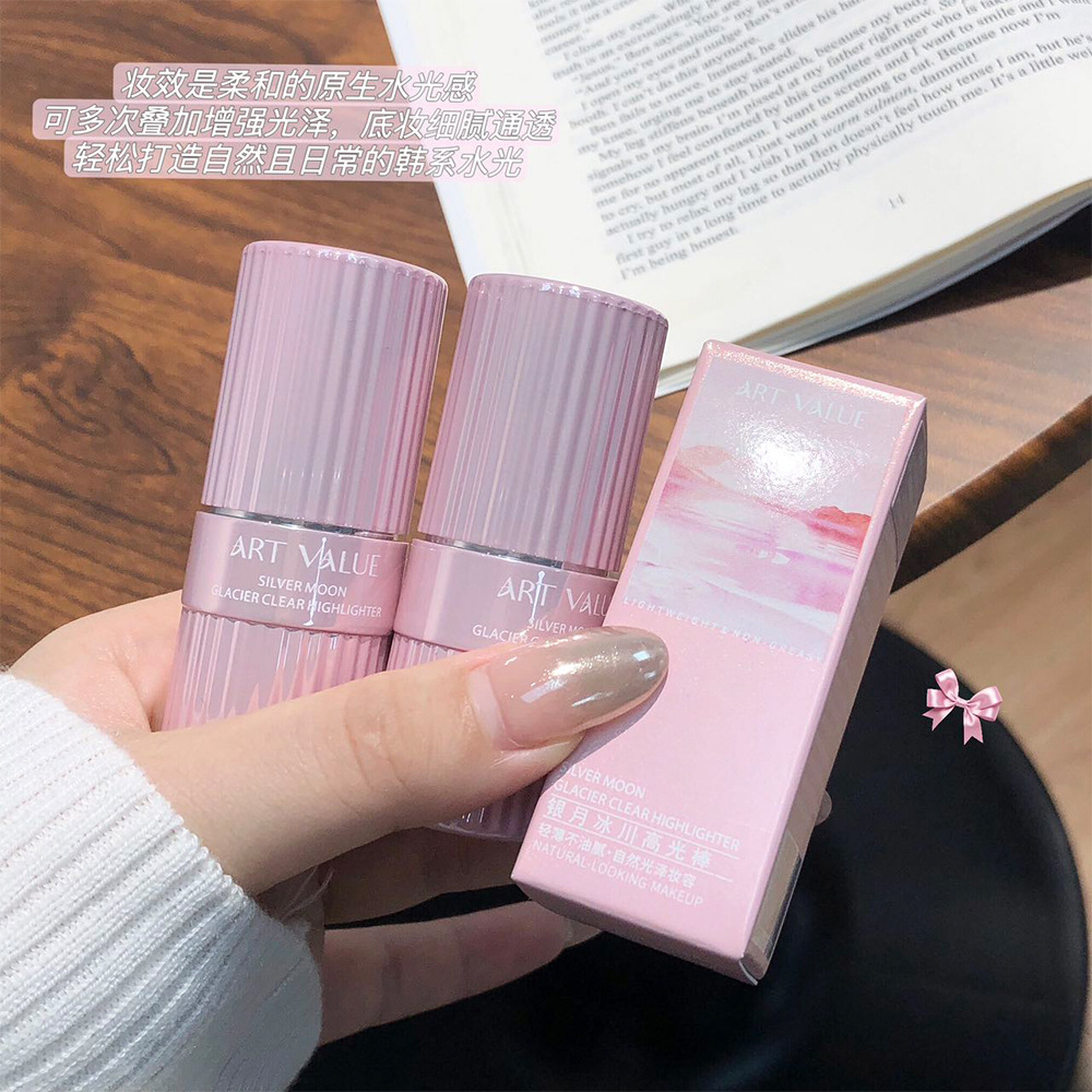 New Art Value products: Silver Moon Glacier Highlighter Stick, Contouring Stick, Cross-border Contour Shadow Pen, Three-dimensional Sleeping Silkworm Face Application Scenario