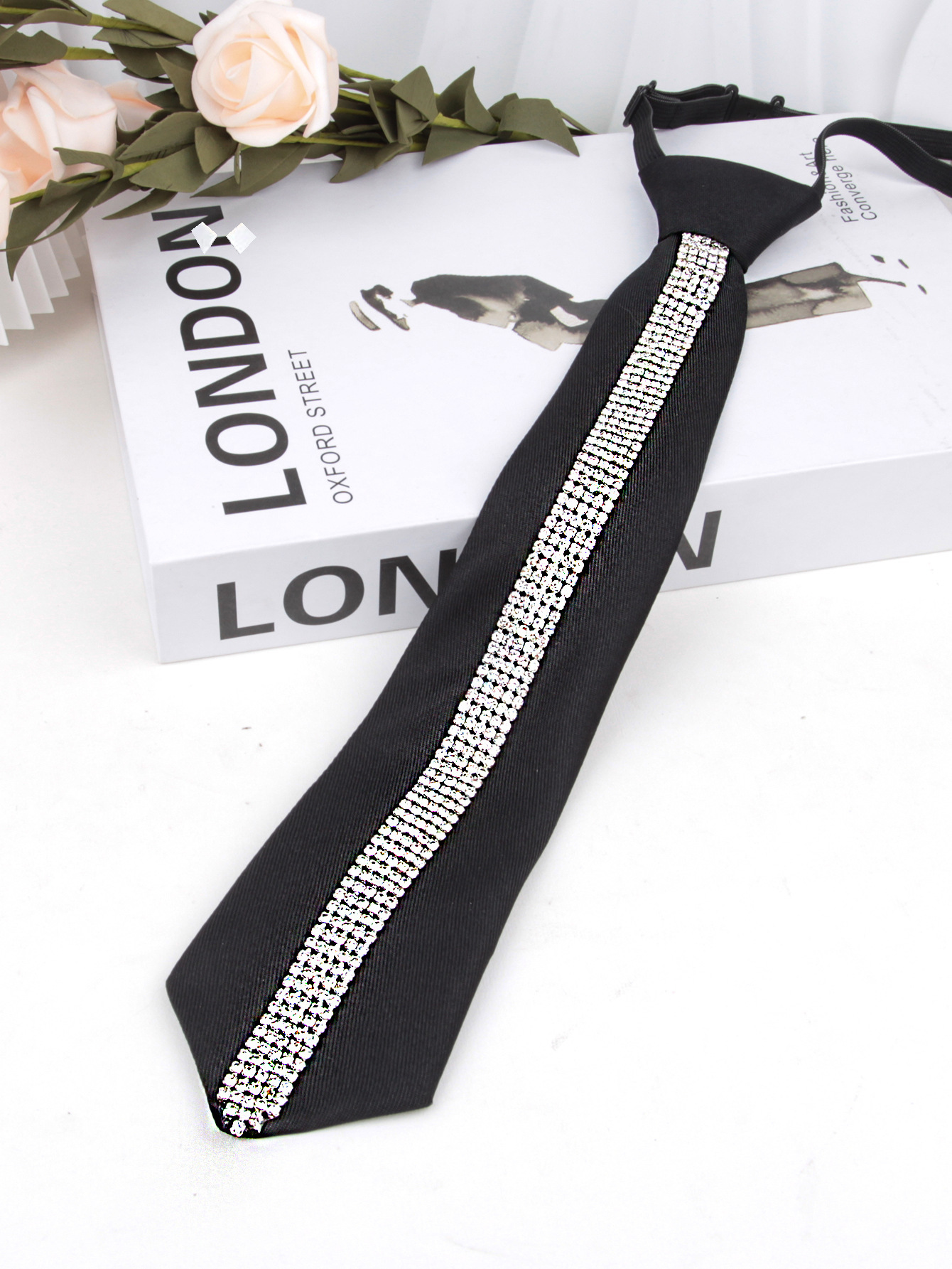 クロスボーダーの軽い豪華な黒いドリルのネクタイは怠け者のネクタイを調節できます。