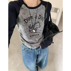 十三行2025秋装新款时尚拼色圆领长袖字母卡通休闲抽褶T恤女潮